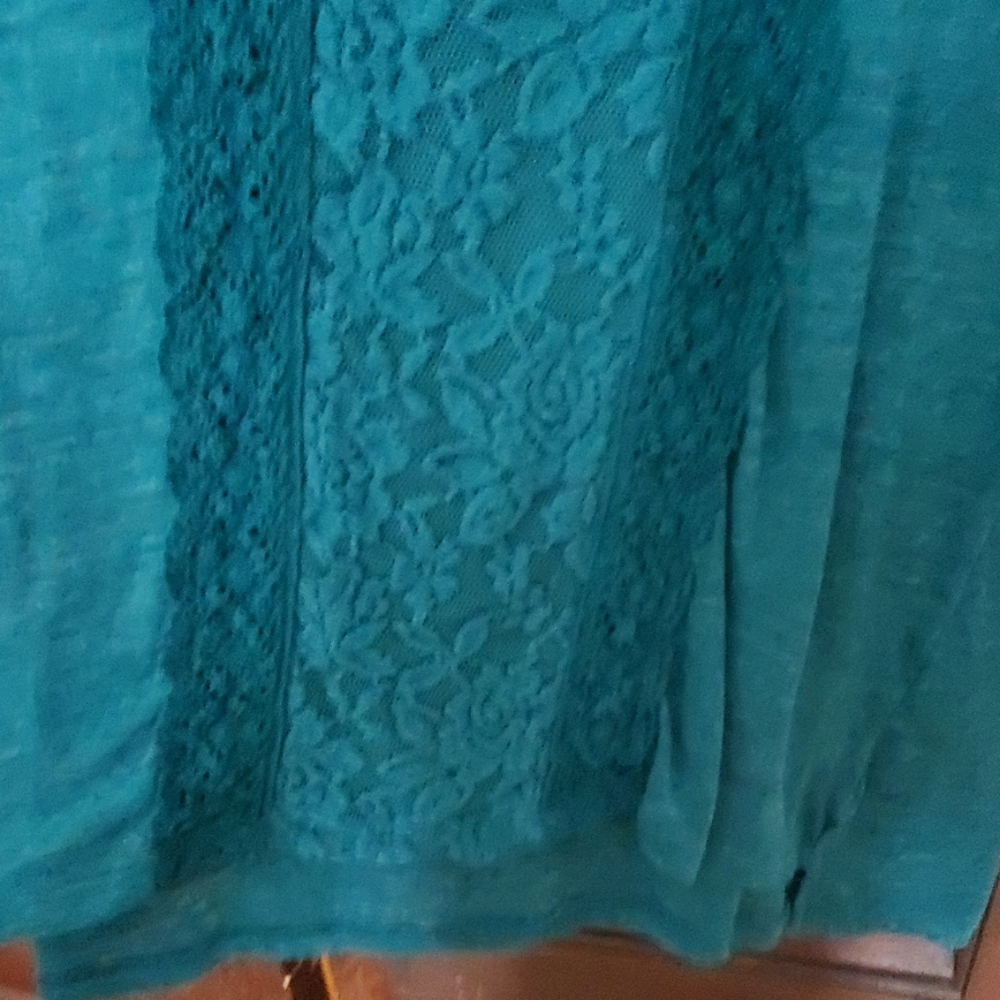 Top - Picture 3 of 3